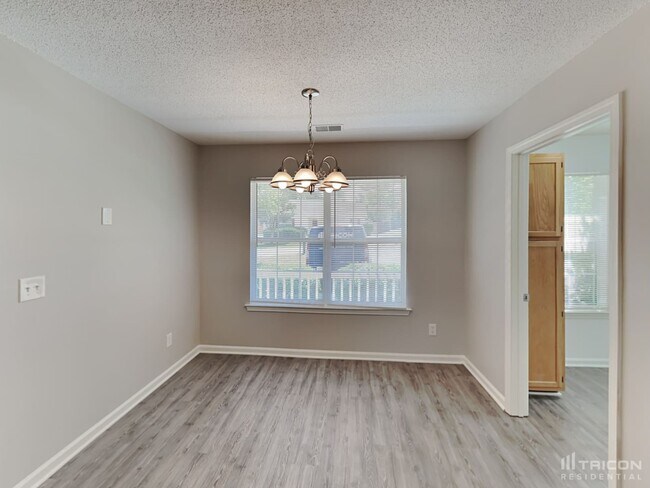 Building Photo - 8 Magnolia Bay Ct