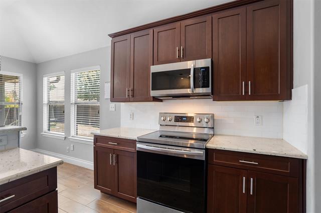 Building Photo - 144 Price Cir