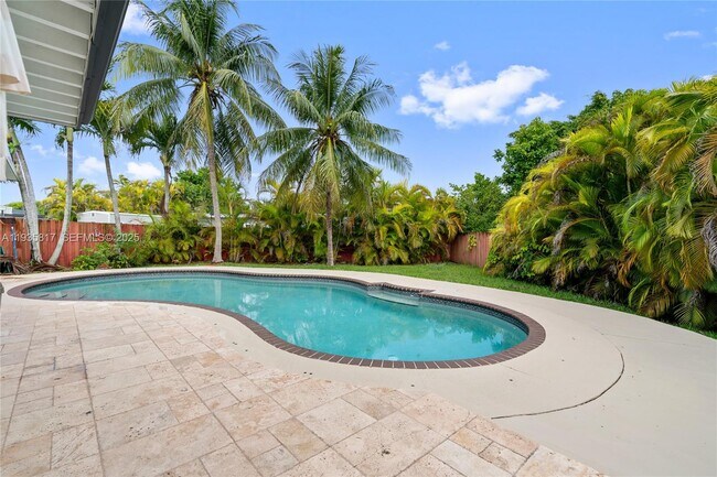 Building Photo - 13611 SW 77th St