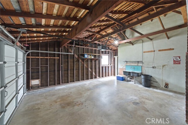 Building Photo - 6266 N Muscatel Ave