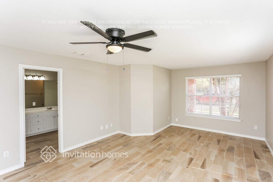 Building Photo - 3909 Honey