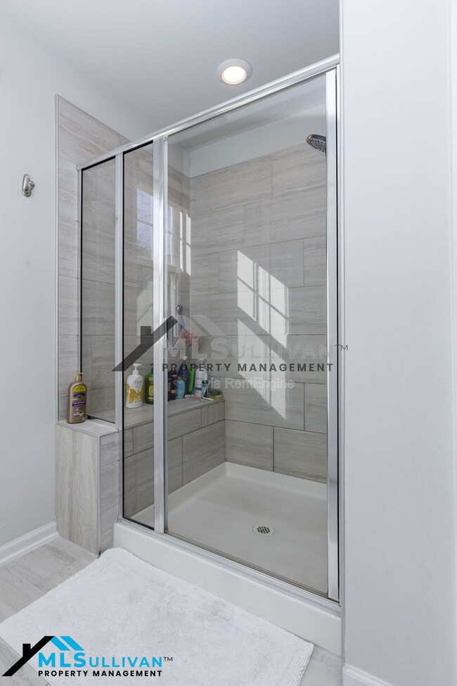 Building Photo - 312 Bedivere Ln