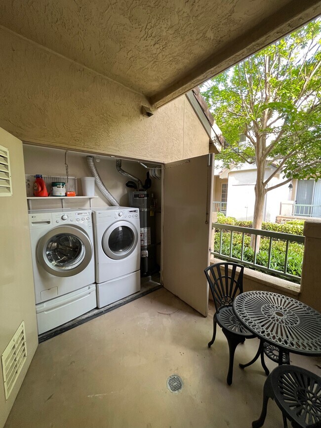 Building Photo - 8680 New Salem St