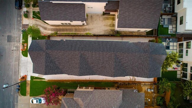 Building Photo - 5954 Lewis St