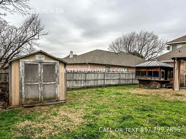 Building Photo - 4817 Red Birch Dr