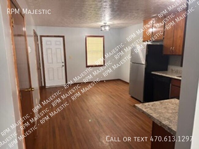 Building Photo - 203 Toby Springs Ln