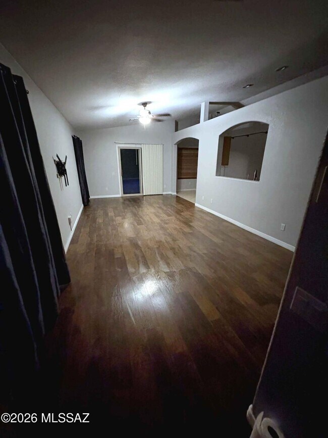 Building Photo - 8885 N Majestic Mountain Dr
