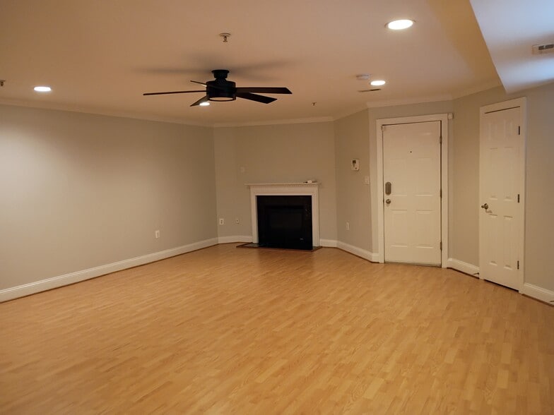 Building Photo - 1300 Taylor St NW