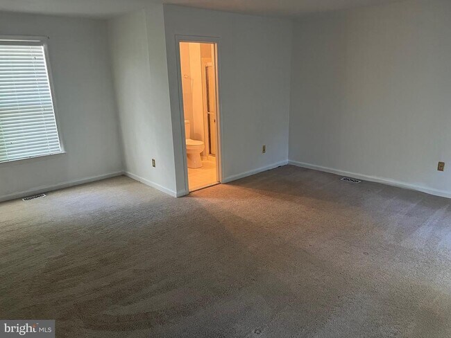 Building Photo - 14260 Burntwoods Rd