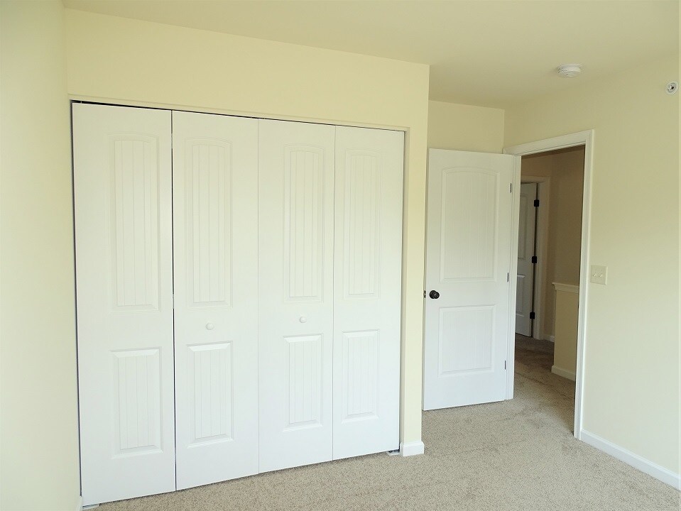 Building Photo - 852 Byler Cir