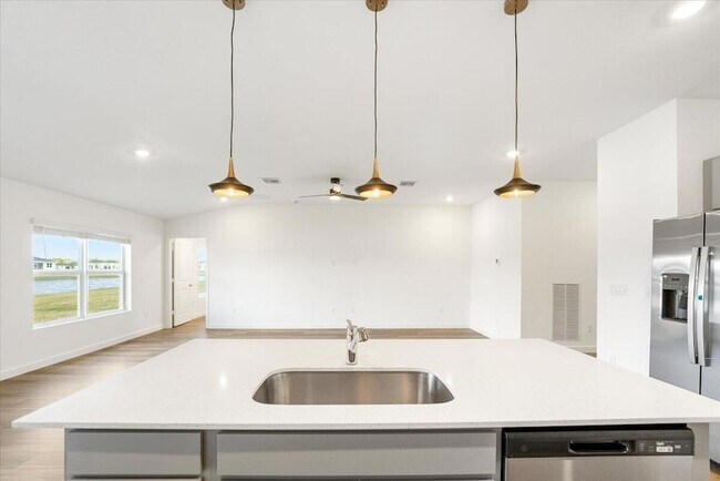 Building Photo - 6362 Windwood Wy