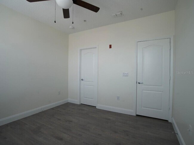 Building Photo - 12208 Wild Iris Way