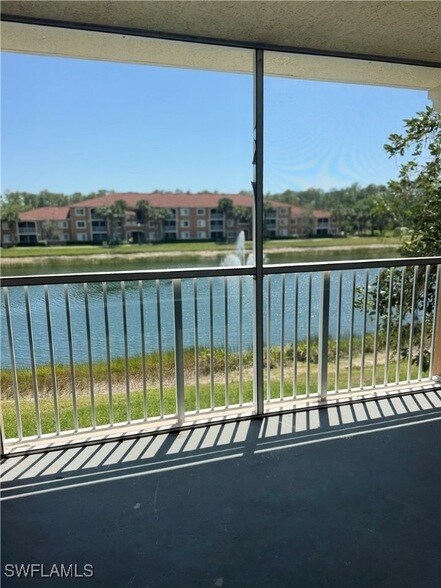 Building Photo - 1810 Florida Club Cir