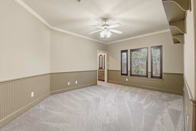 Building Photo - 30 N Palmiera Cir