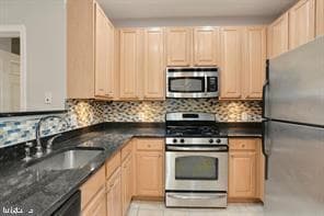 Building Photo - 2055 26th St S