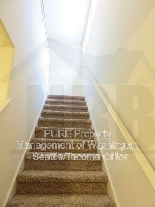 Building Photo - 4045 S Warner St