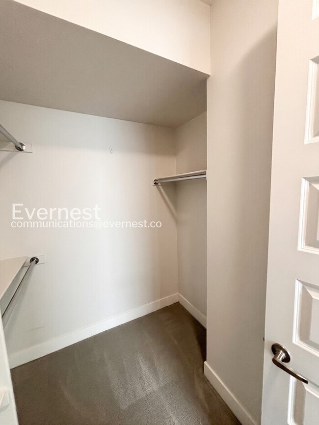 Building Photo - 3 Bed, 3 Bath Home with Garage / Available Soon!