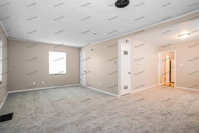 Building Photo - 94 Florence Ave