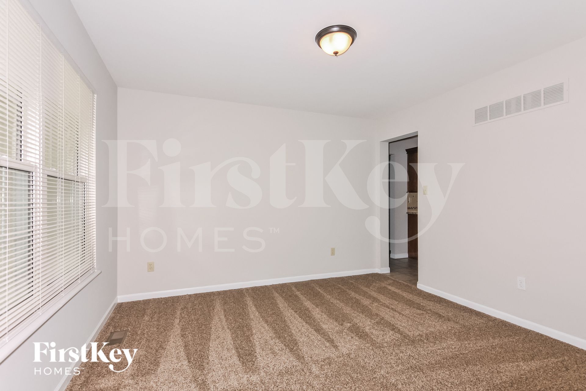 Building Photo - 338 Forest Grove Ct