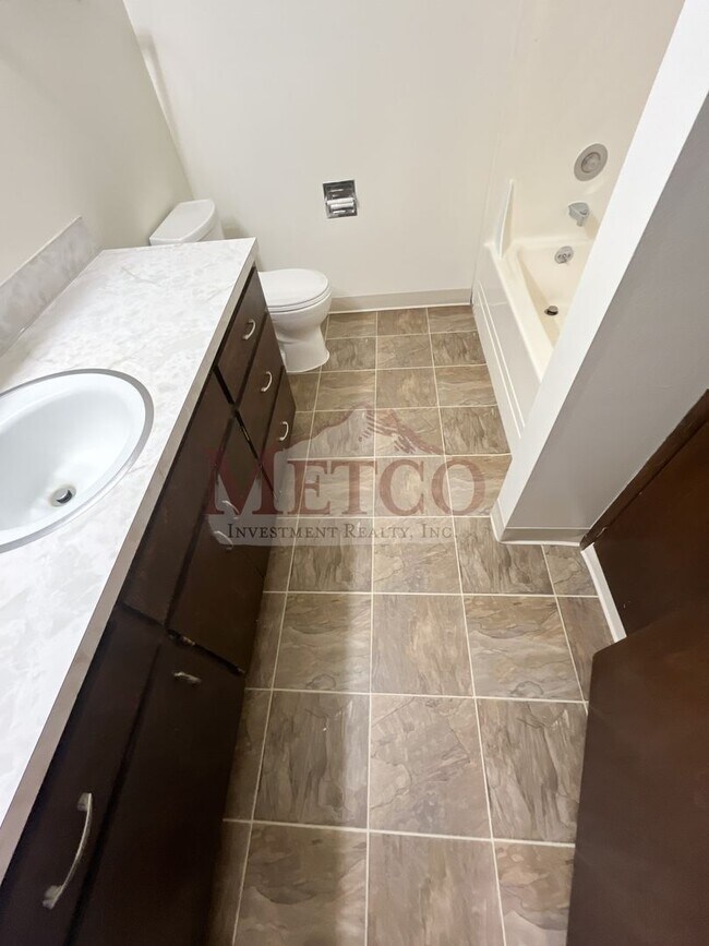 Building Photo - 14401