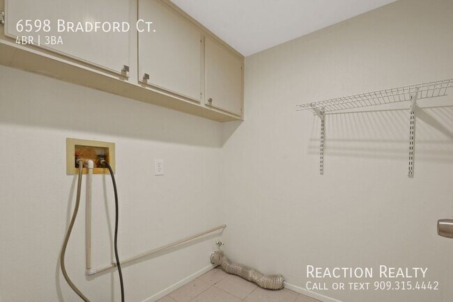 Building Photo - 6598 Bradford Ct