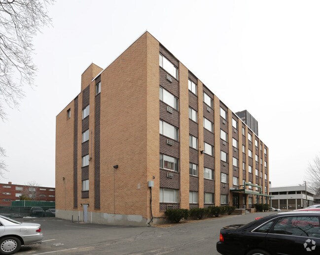 Building Photo - 47 Sumner St
