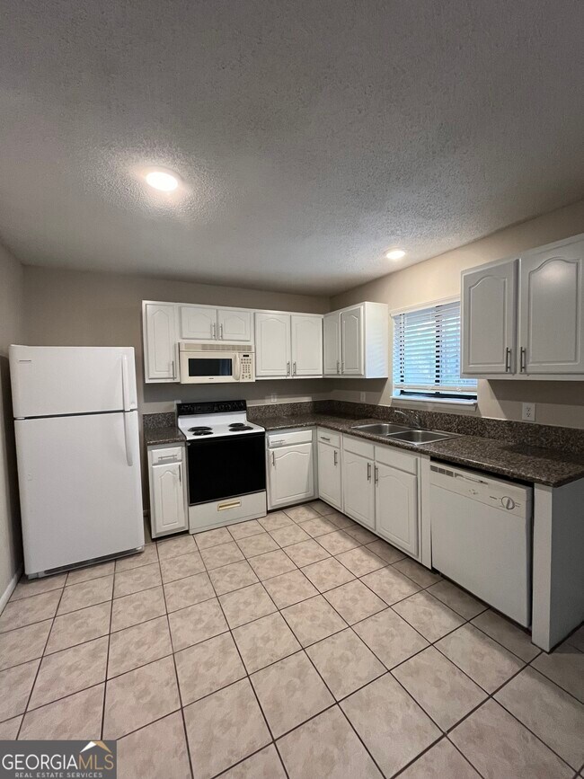 Building Photo - 117 Seaparc Cir