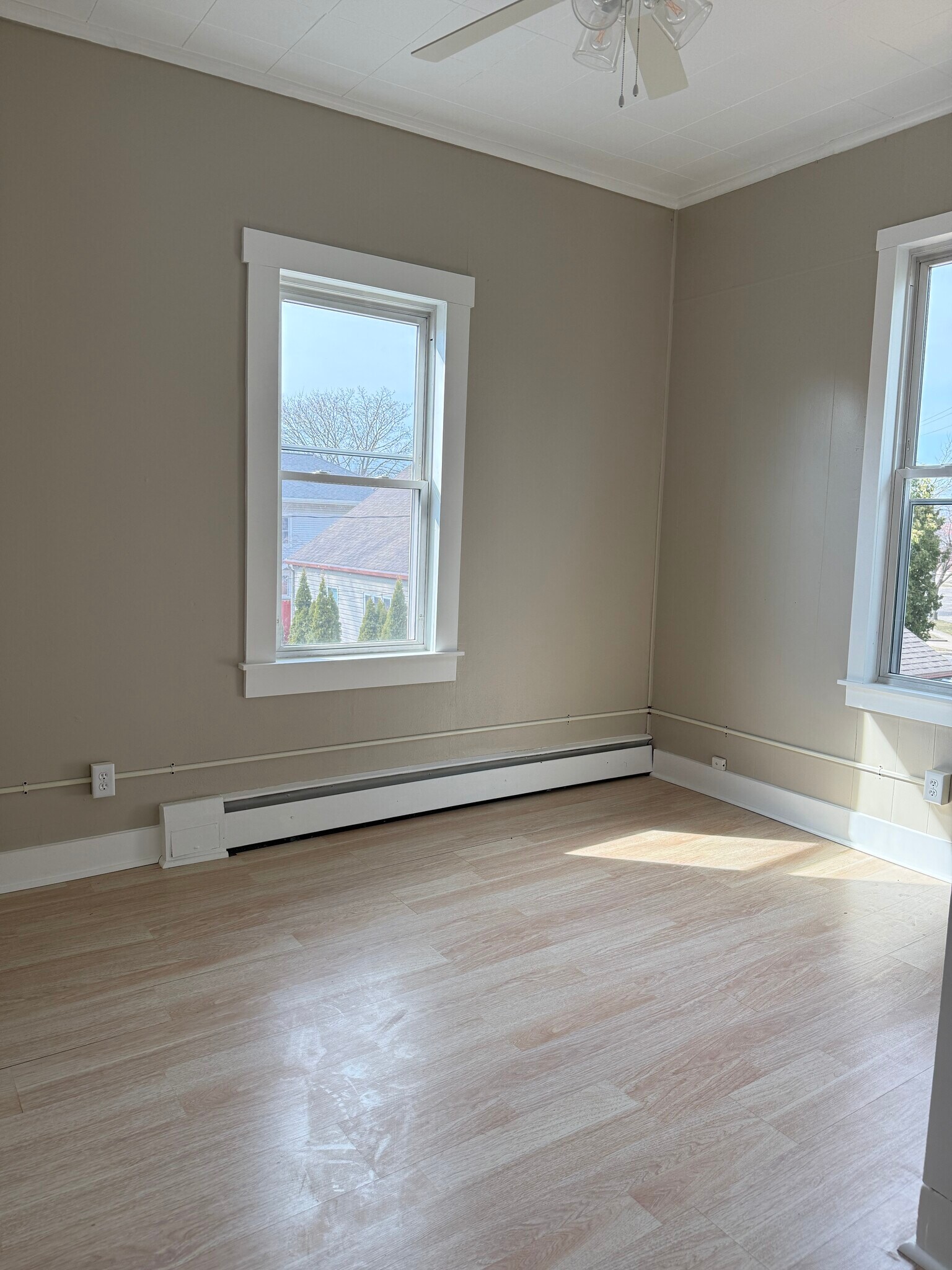 Building Photo - 262 Fond du Lac Ave