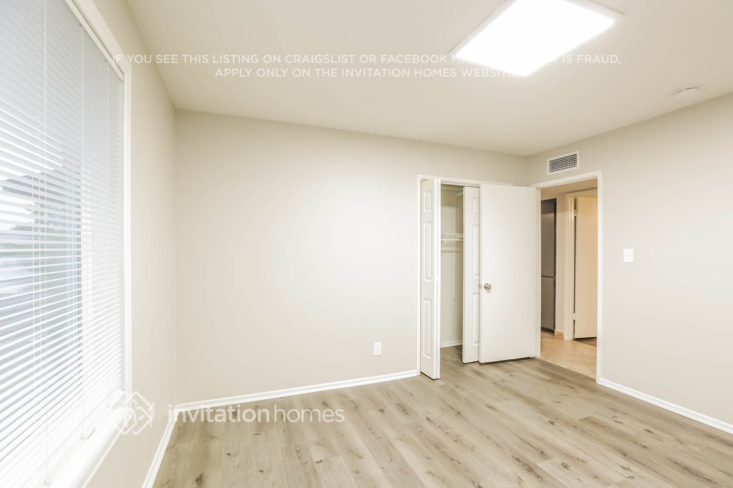 Building Photo - 486 W Gail Dr