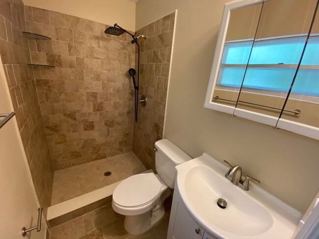 Building Photo - 4581 Praver Dr N
