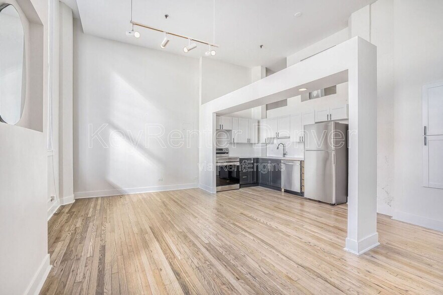 Building Photo - 720 16th St St