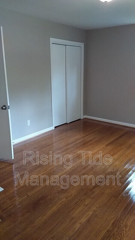 Building Photo - 316 Wickstead Rd