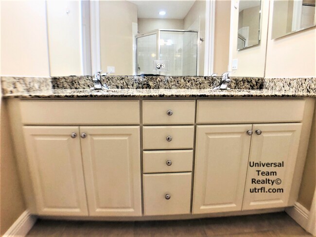 Building Photo - 13651 Julias Way