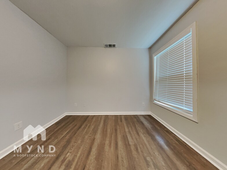 Building Photo - 2421 2nd St NW