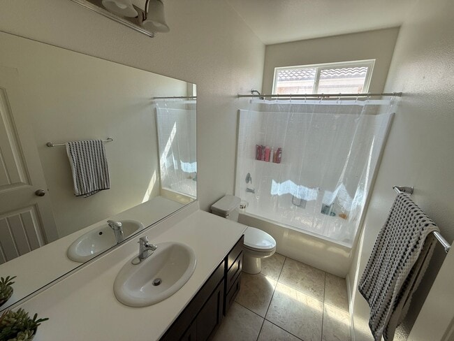Building Photo - Charming 3-Bedroom Home in Gated Canyon Co...