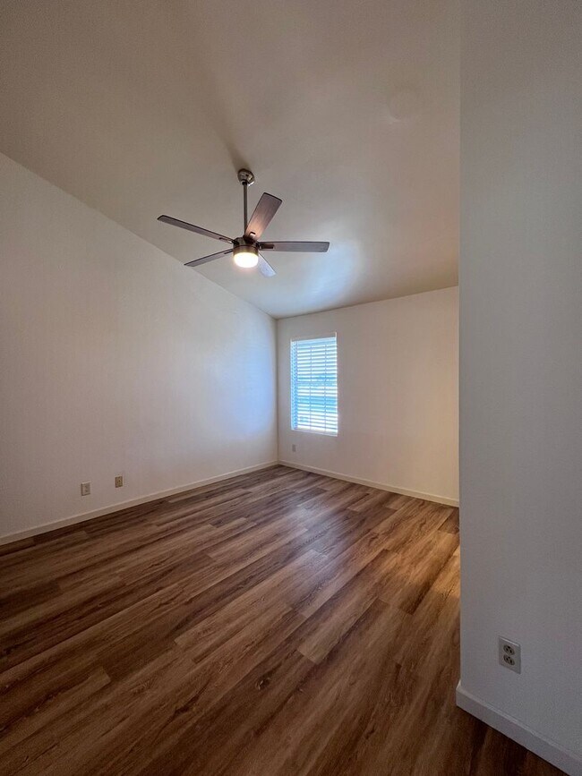 Building Photo - 4580 Ohio St