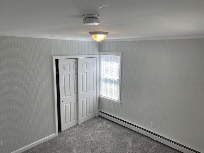 Building Photo - 14 Pinehurst St