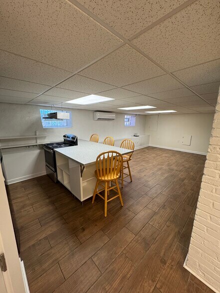 Building Photo - 1239 Disston St Unit 2