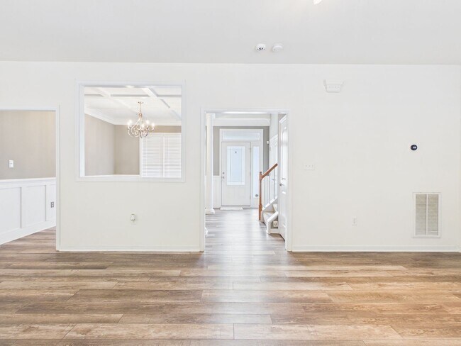 Building Photo - 3015 Chislet Dr