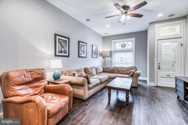 Building Photo - 3611 Hudson St