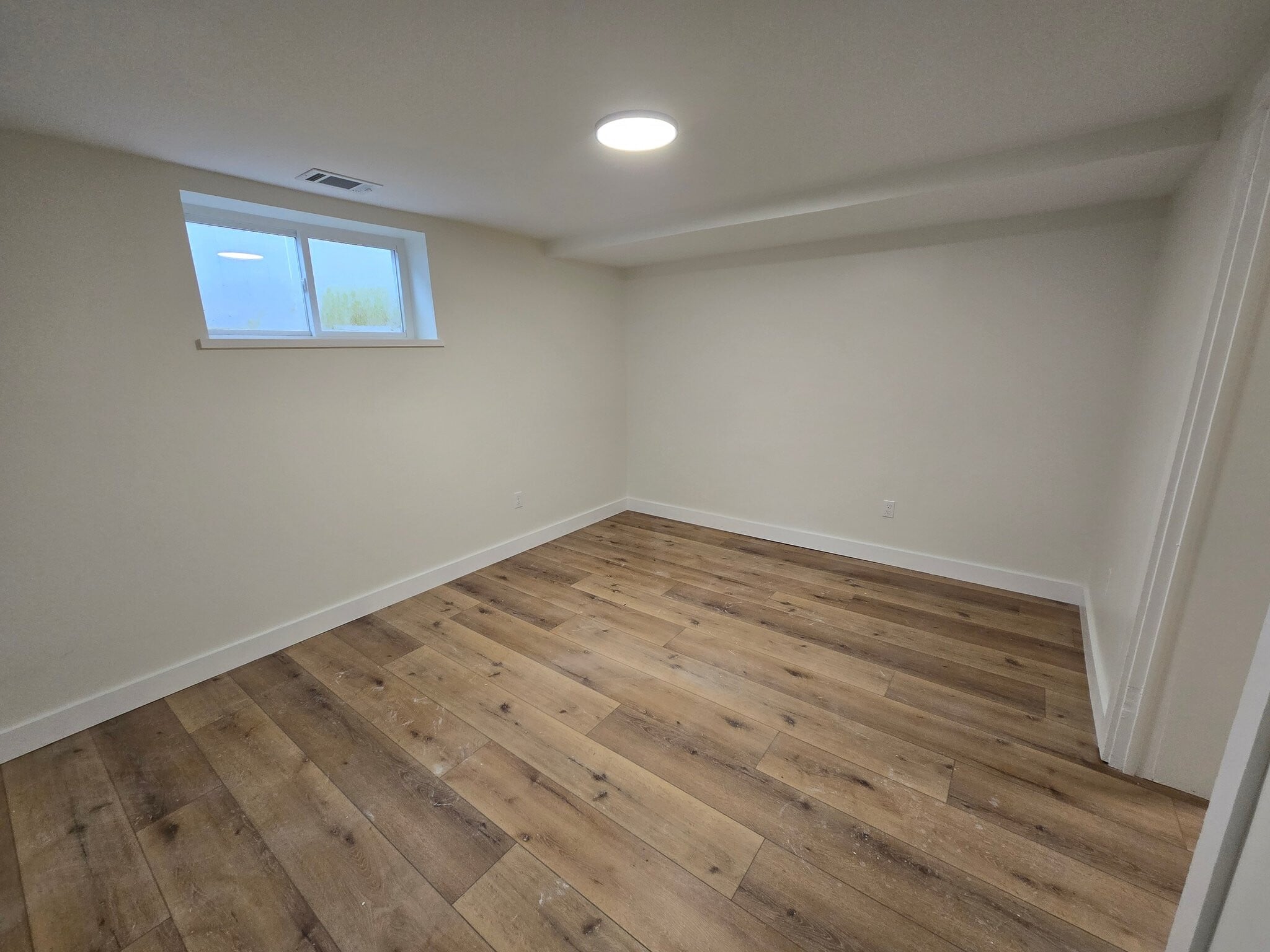 Building Photo - 20 Poirier Pl