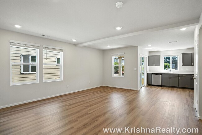 Building Photo - Modern & Spacious 3 BD* 2BA* Brand-New Sin...