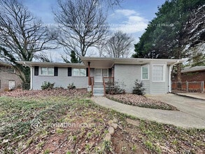 Building Photo - 954 Pine Roc Way