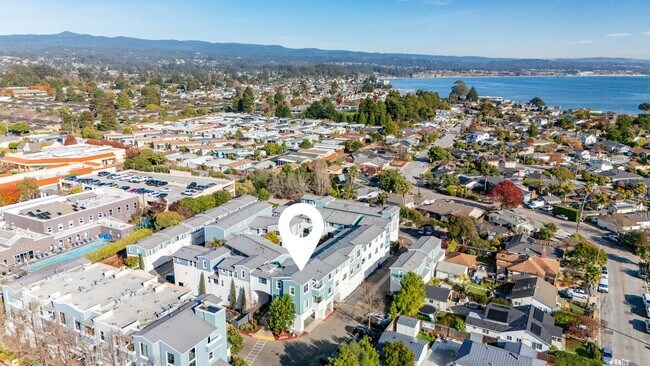 Building Photo - Capitola Beach Villas
