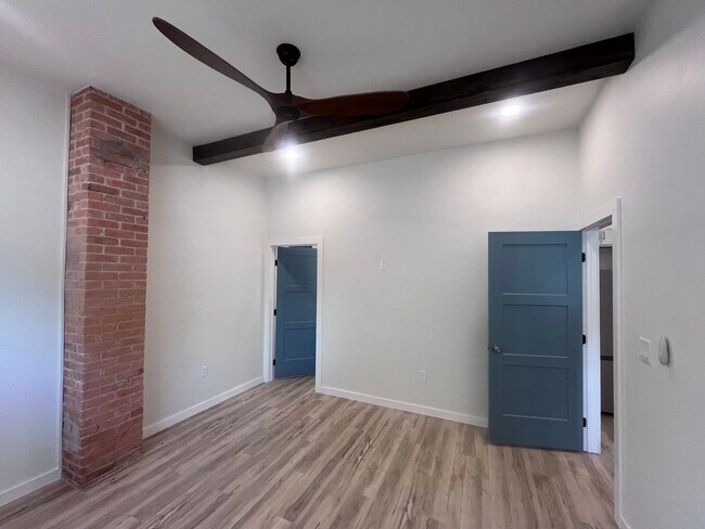 Building Photo - Coming soon! Just renovated! Stunning High...