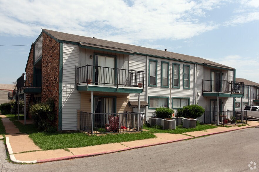 Shelton Gardens 4020 S Douglas Ave Oklahoma City OK 73109 Apartment