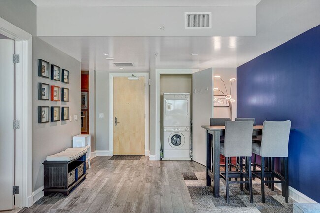 Building Photo - Sky Las Vegas 1205- Stunning Fully Furnish...