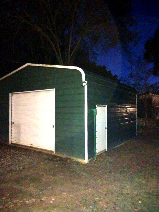 Building Photo - 3260 Harrison Rd