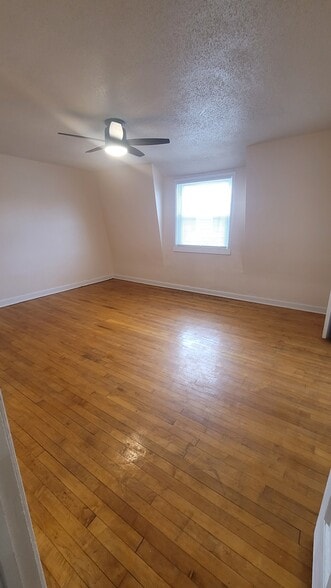 Bedroom - 6319 W Center St