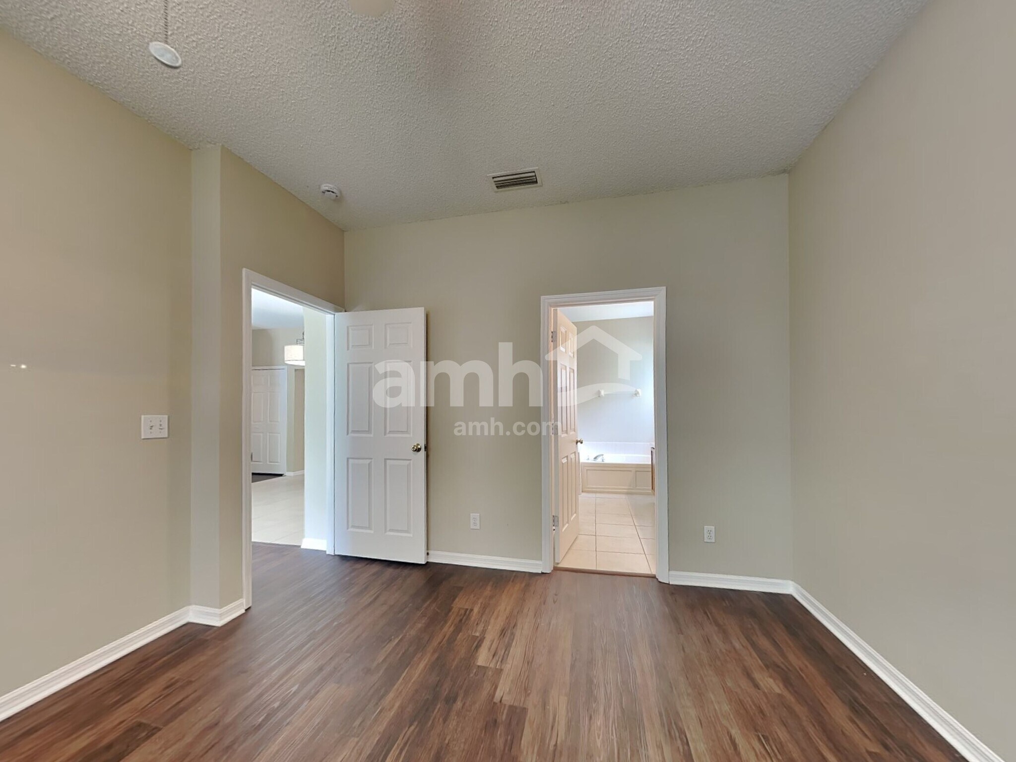 Building Photo - 1345 Brooke View Dr